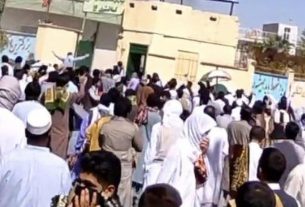 «جمعه خونین» زاهدان؛ مولوی عبدالحمید: تیرها به سر و قلب نمازگزاران شلیک شده
