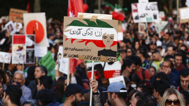 دهها هزار نفر در برلین خواستار سرنگونی جمهوری اسلامی در ایران شدند