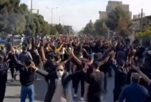 تظاهرات بزرگ و درگیری در چهلم کشته‌های اعتراضات سراسری در شهرهای مختلف ایران
