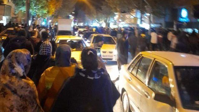 صد روز اعتراضات سراسری در ایران؛ تجمع‌های تازه در شهرهای مختلف