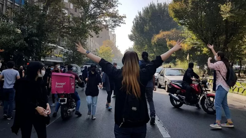 اعتراضات ایران؛ بازداشت برخی از گردشگران خارجی «که از اعتراض‌ها عکس گرفتند»