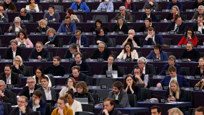 پارلمان اروپا درخواست حمایت بیشتر از معترضان ایران و تروریستی خواندن سپاه را تصویب کرد