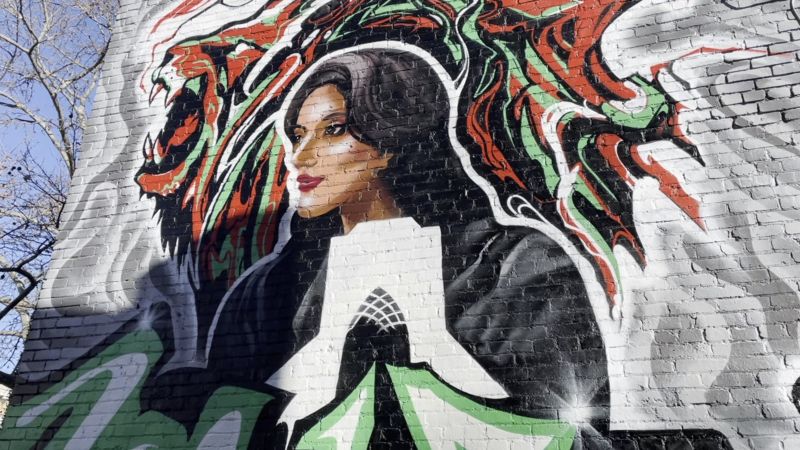 رونمایی از نقاشی دیواری مهسا امینی در شهر واشنگتن