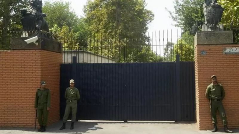 تنش در روابط تهران و لندن؛ «احضار کاردار موقت سفارت بریتانیا در تهران»