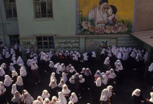 تحصیل زنان در دوران جمهوری اسلامی؛ روایتی فراتر از آمار