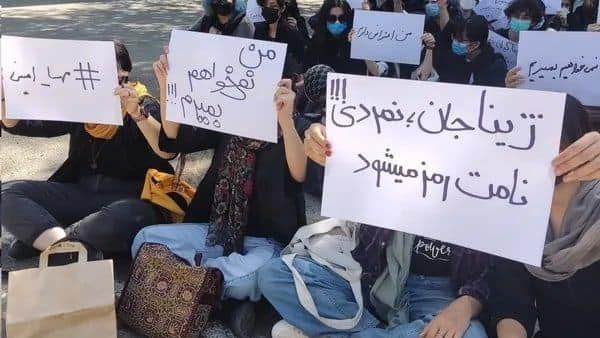 سالگرد اعتراض‌های ایران؛ احضار دانشجویان و گرفتن تعهد از آن‌ها اوج گرفته است
