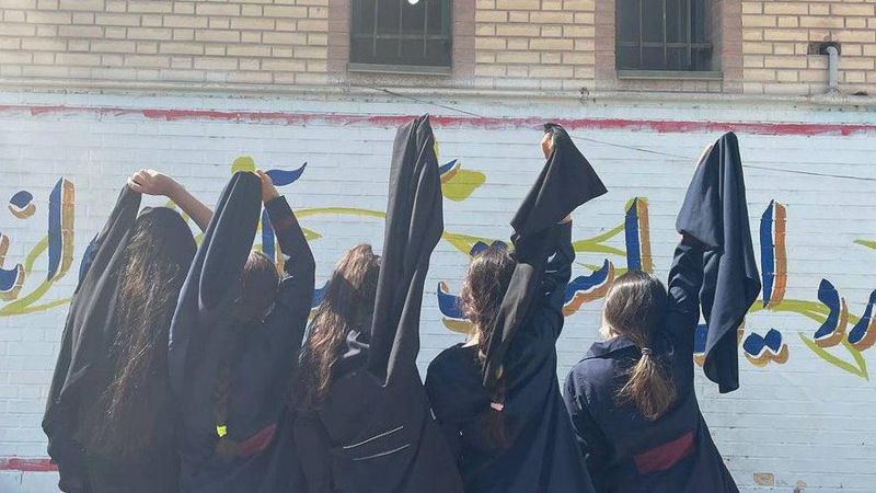 سالگرد اعتراض‌های ایران؛ نوجوان‌هایی که در اعتراض‌ها شرکت کردند، چه می‌گویند